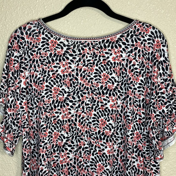 Max Studio Floral Top NWT Size 1X - Picture 9 of 9